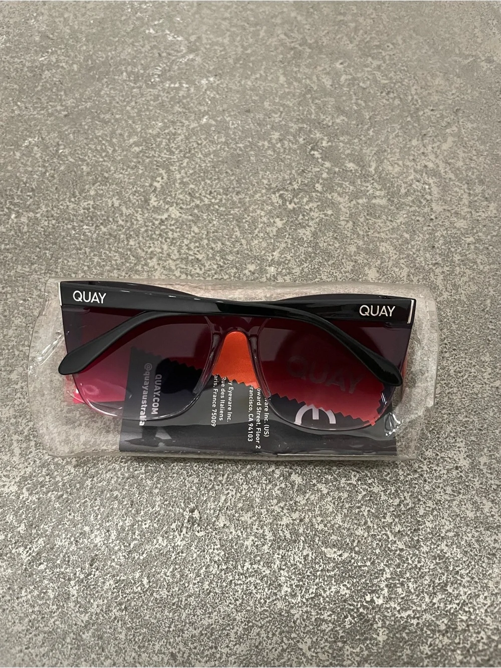 Quay Australia Come Thru Cat-Eye Sunglasses Black Ombre Lenses